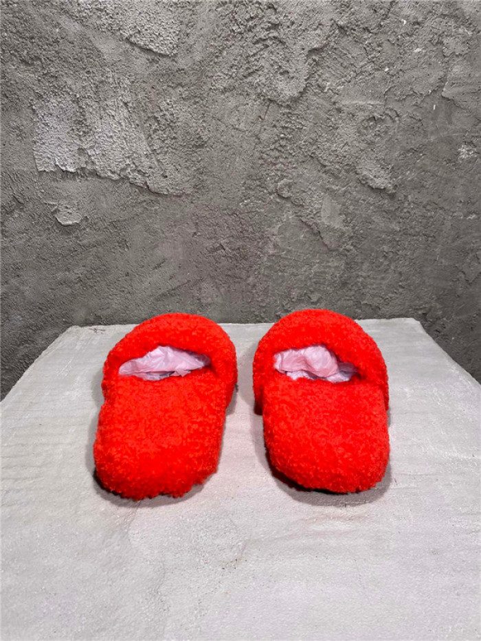 BLCG SLIPPERS