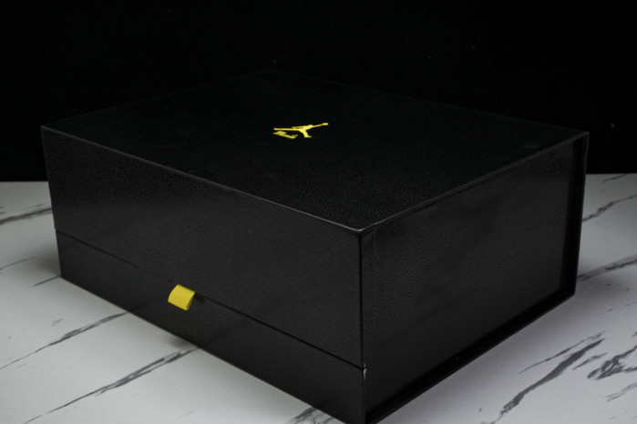 AIR JORDAN JORDAN 4 RETRO