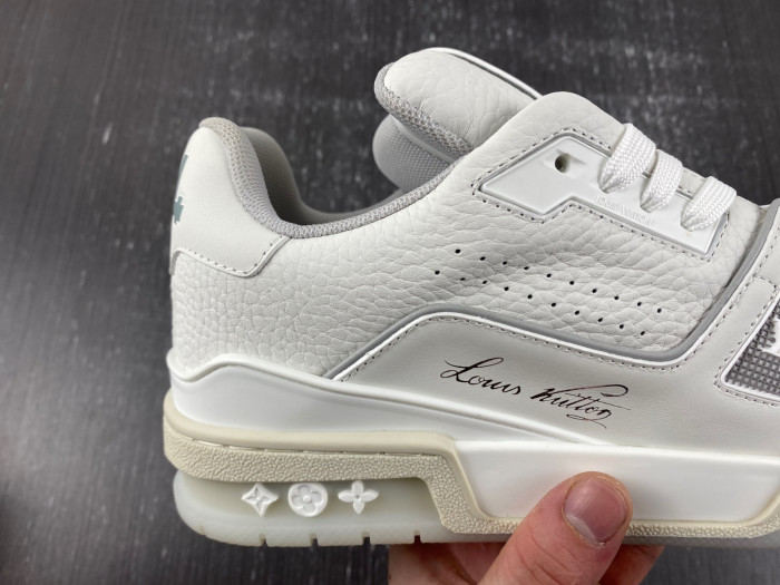 LV SNEAKER LOW 120401