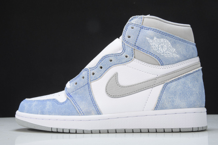 Air Jordan 1 Retro High OG Hyper Royal 555088-402