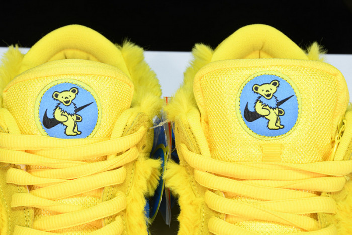 Grateful Dead x Nike SB Dunk Low Yellow Bear CJ5378-700