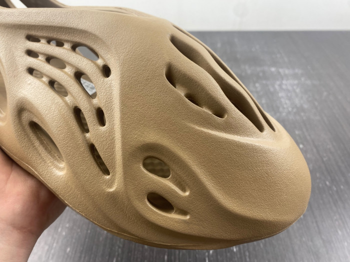 Yeezy Foam Runner “Flax” GV6842