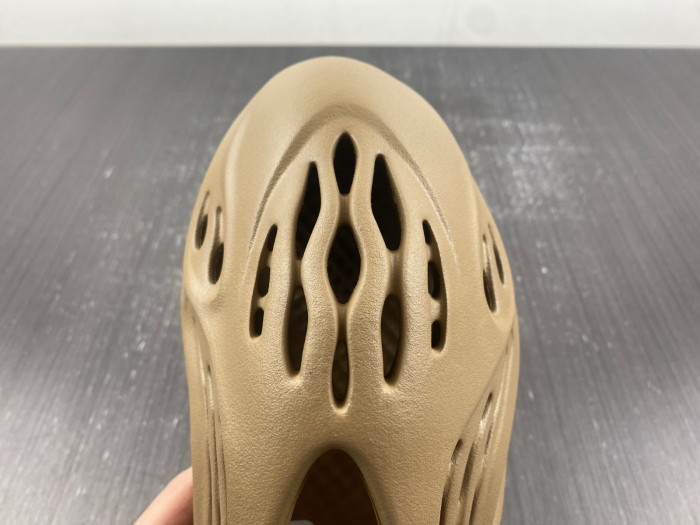 Yeezy Foam Runner “Flax” GV6842