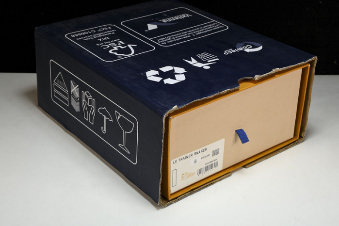 LV SNEAKER LOW  121205