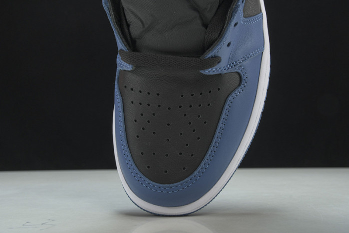 Air Jordan 1 High OG “Dark Marina Blue” 555088-404