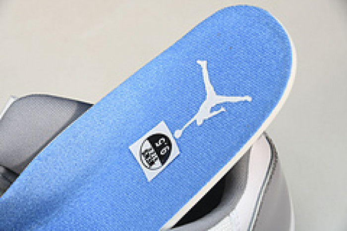 Air Jordan 11 "Cement Grey" AV2187-140