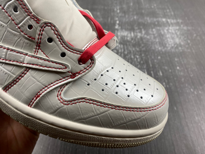 Travis Scott x Air Jordan 1 Low OG  DM7866-601