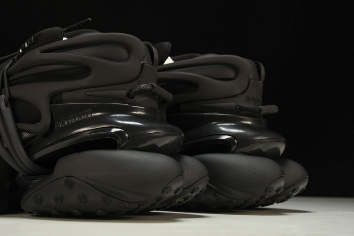 Balmain Sneakers FOR04