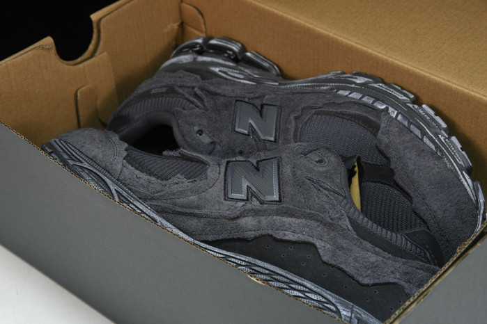 New Balance yeeshoes M2002RDB