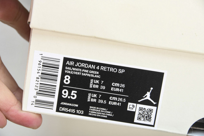 Nike SB x Air Jordan 4 “Pine Green” DR5415-103