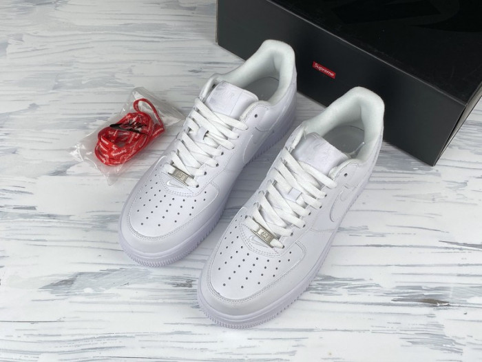 Supreme x Nike Air Force 1 CU9225-100