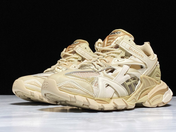 BLCG Track TRAINER Yeeshoes 220402