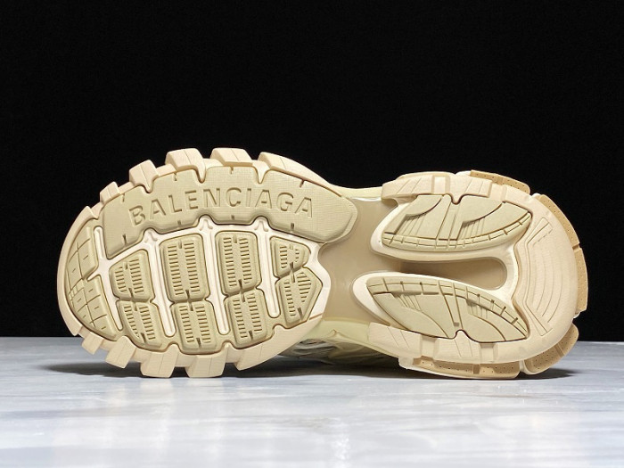 BLCG Track TRAINER Yeeshoes 220402