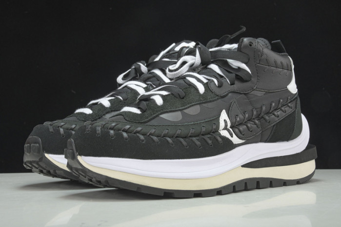 Sacai x Jean Paul Gaultier x Nk VaporWaffle DH9186-001