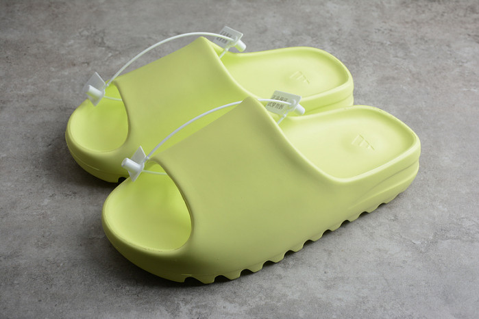 Yeezy Slide Green GX6138