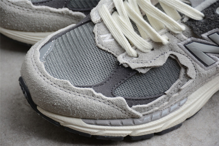 New Balance 2002R “Protection Pack”  M2002RDA