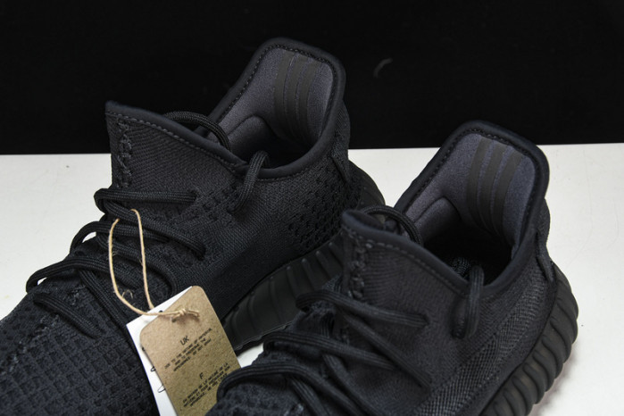 Yeezy Boost 350 V2 Cinder “Onyx” HQ4540