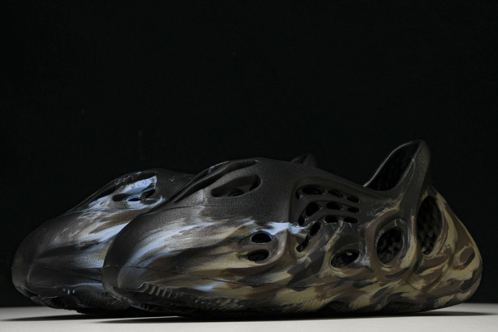 Yeezy Foam Runner  “MX CARDON"  lD4126