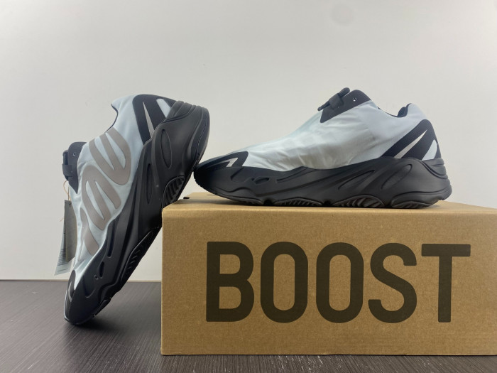 Adidas Yeezy Boost 700 GZ0711