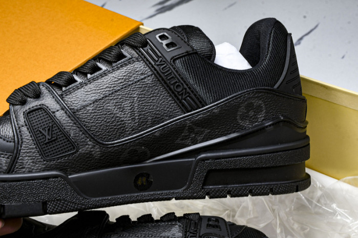 LV SNEAKER TRAINER FOR-LV353