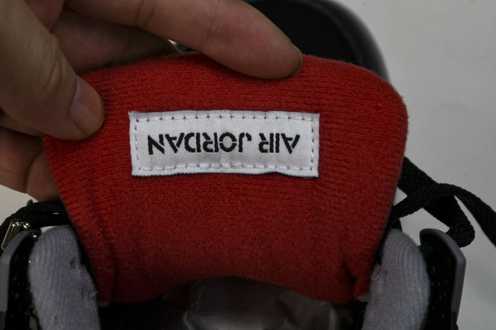 Air Jordan 4 “Bred Reimagined” FV5029-006