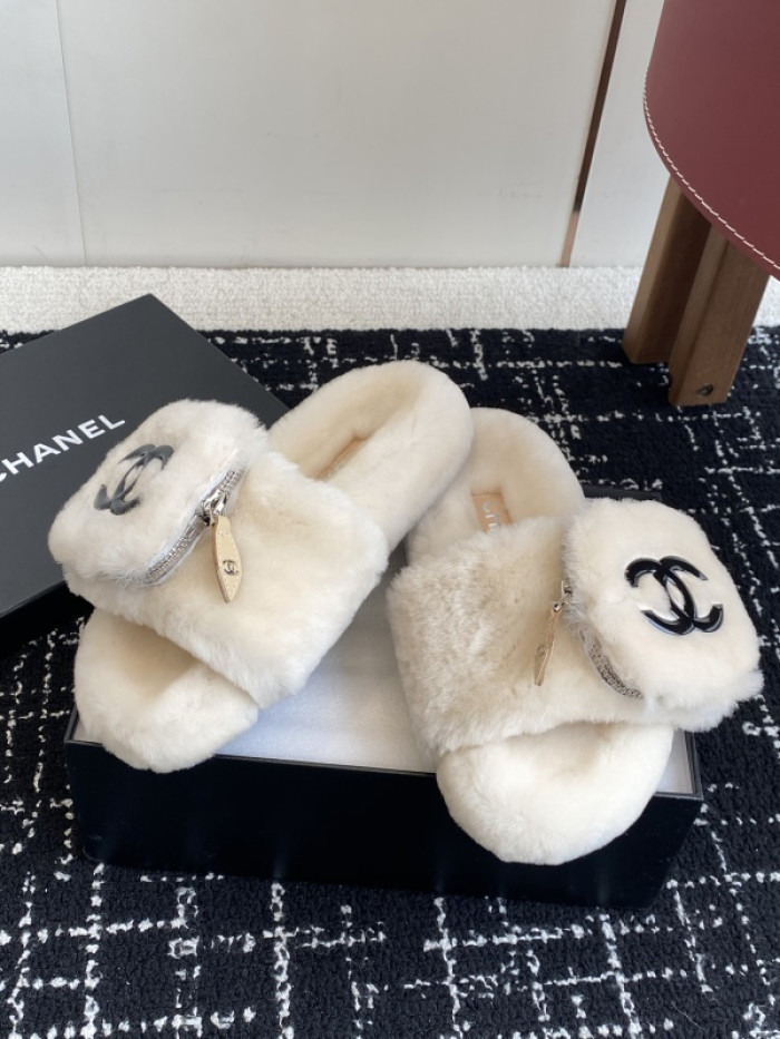 CH*NEL SLIPPERS