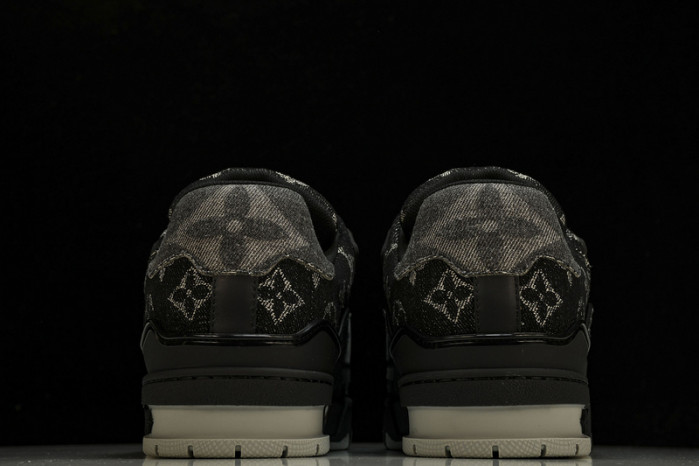 LV SNEAKER LOW 020401