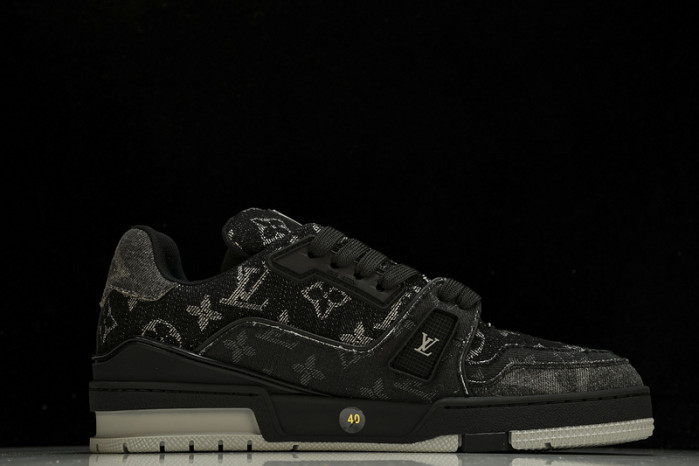 LV SNEAKER LOW 020401