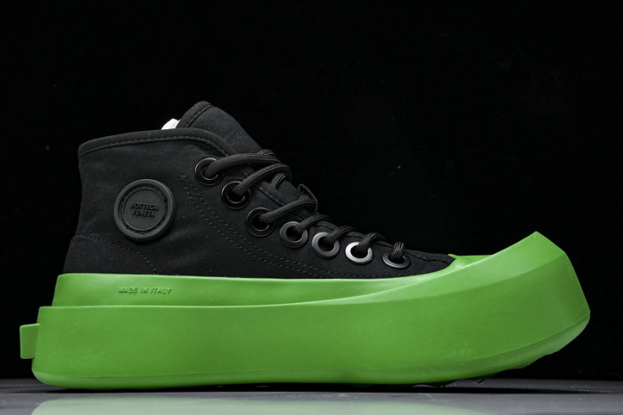 BOTTEGA VENETA JUMBO SNEAKER