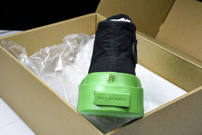 BOTTEGA VENETA JUMBO SNEAKER