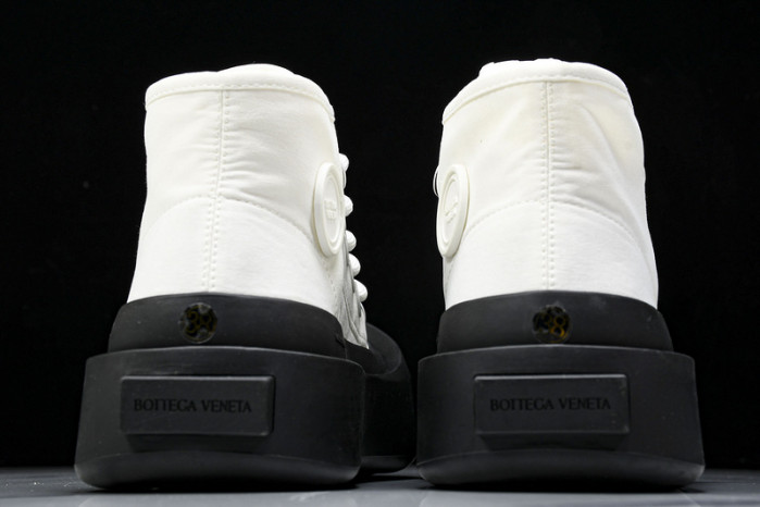 BOTTEGA VENETA JUMBO SNEAKER