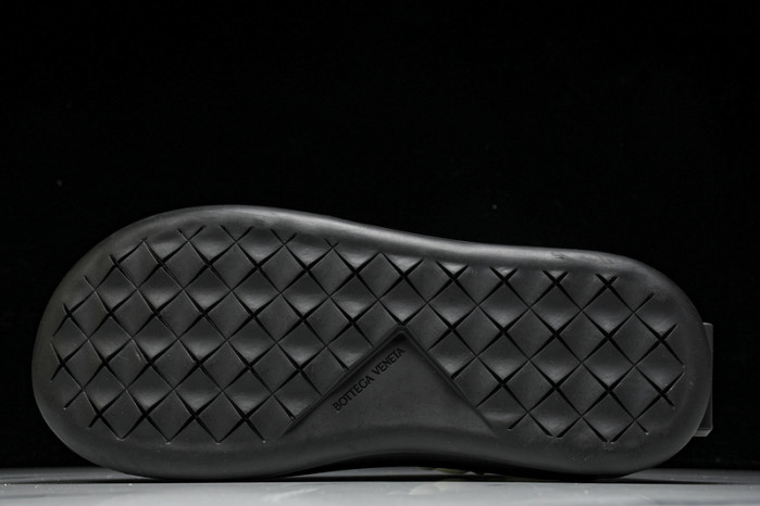 BOTTEGA VENETA JUMBO SNEAKER