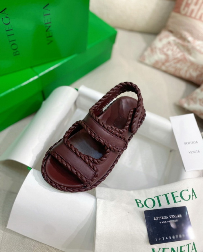 B0TTEGA VENETA SLIDES