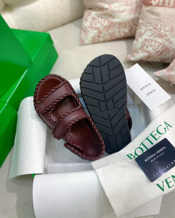 B0TTEGA VENETA SLIDES