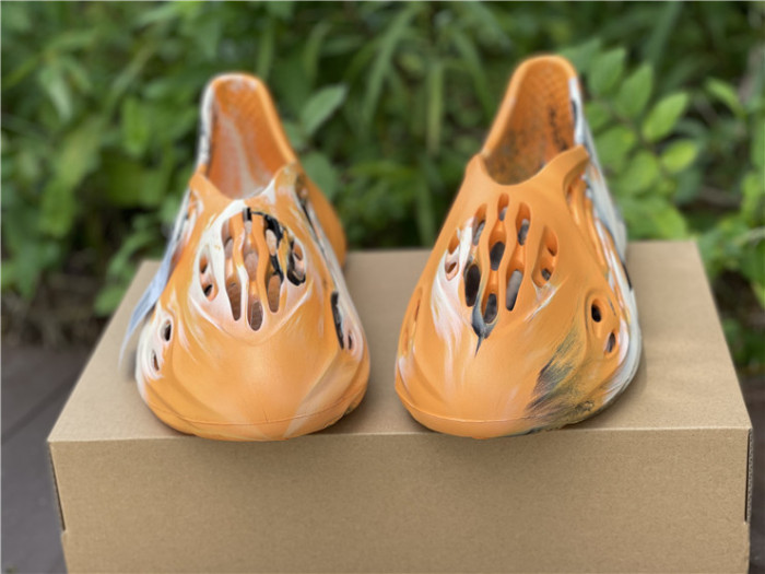 Adidas Yeezy Foam RNNR MXT Moon