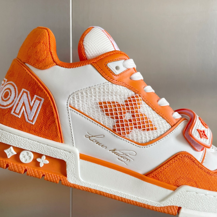 LV SNEAKER LOW 121302